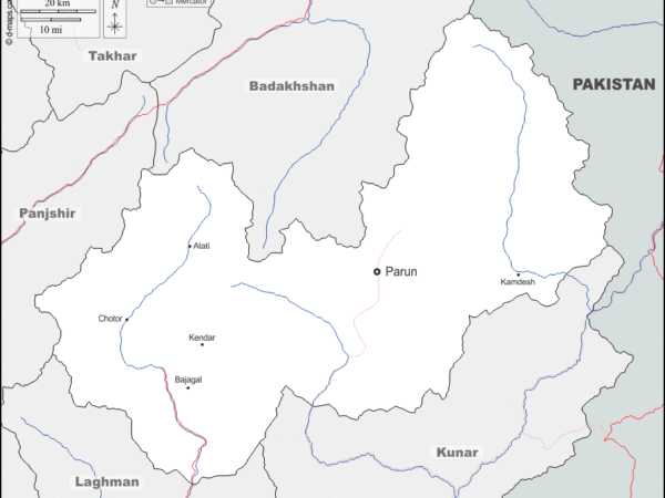 Mapa de Nuristán con nombres y sin nombres