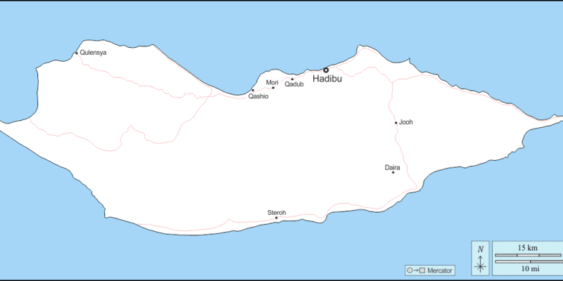 Mapa de Socotra con nombres y sin nombres